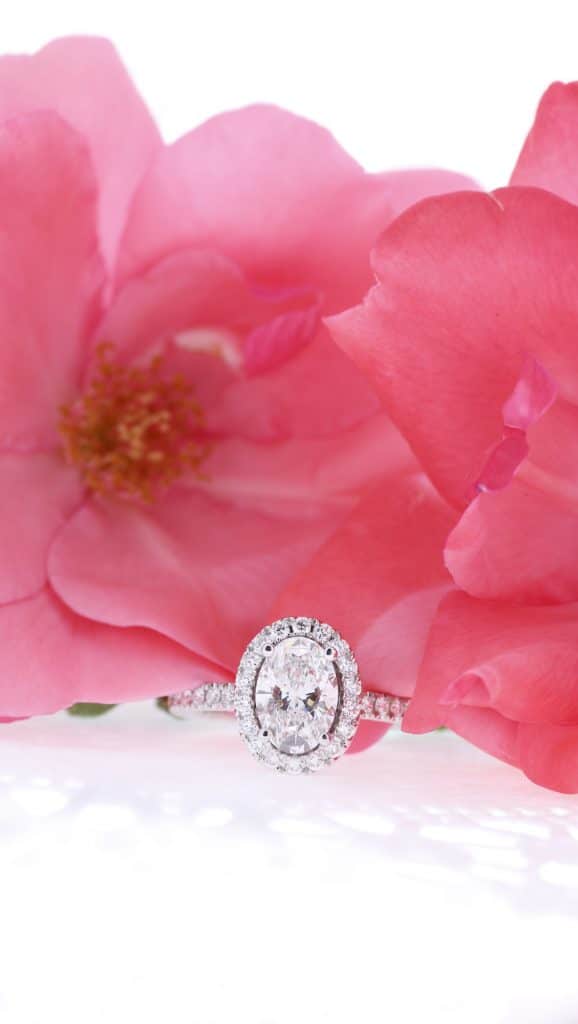 lab grown engagement ring