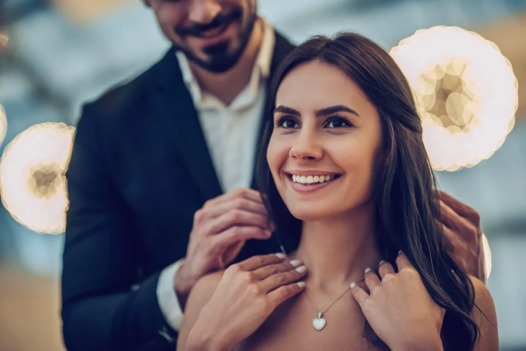 anniversary-jewelry-gift