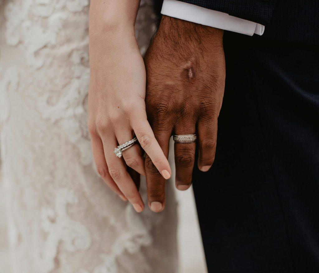 wedding-rings-man-woman