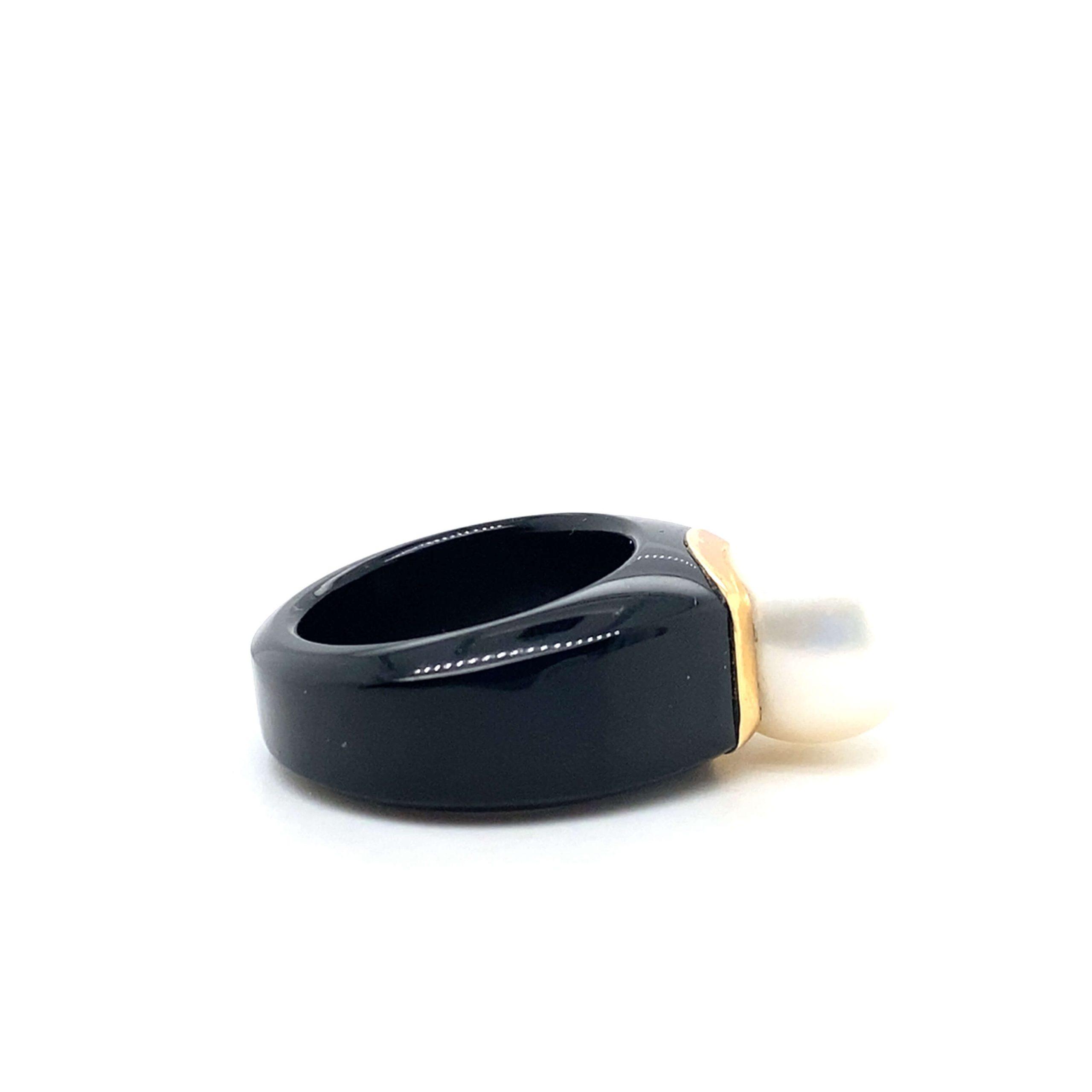 Estate 13MM Freshwater Pearl Ring with Black Onyx Band