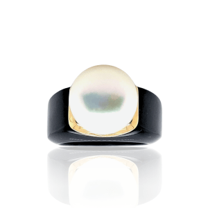 Estate 13MM Freshwater Pearl Ring with Black Onyx Band