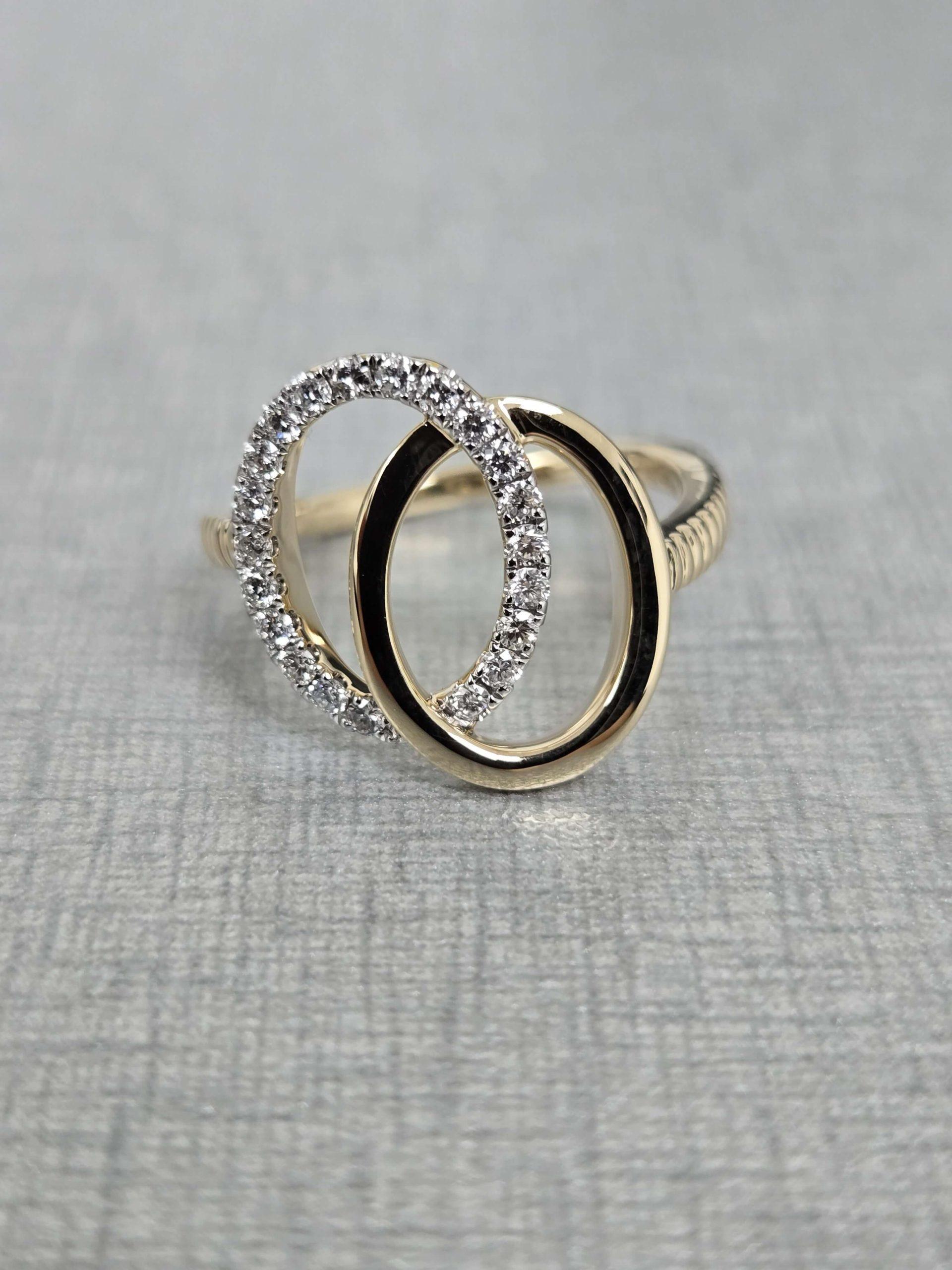 14K Yellow Gold 0.28CTW Diamond Double Oval Ring